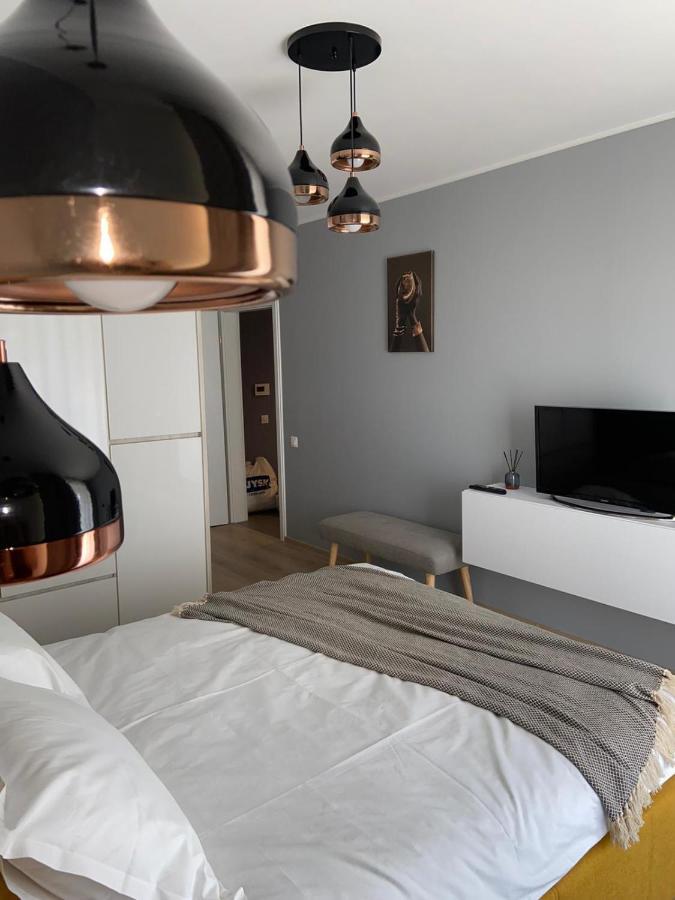 Qualis Apartament Braşov Extérieur photo