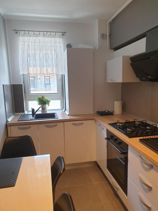 Qualis Apartament Braşov Extérieur photo