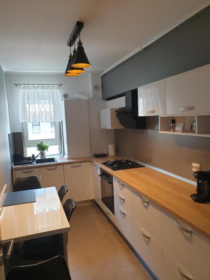 Qualis Apartament Braşov Extérieur photo