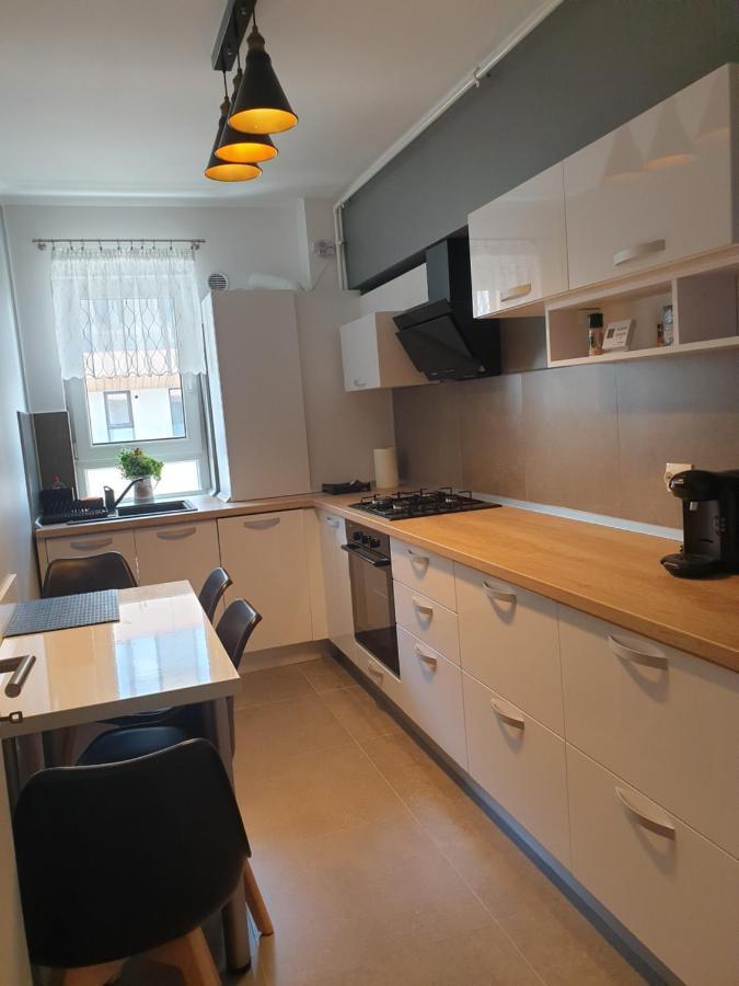 Qualis Apartament Braşov Extérieur photo