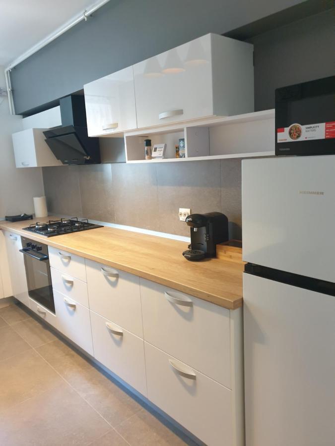 Qualis Apartament Braşov Extérieur photo